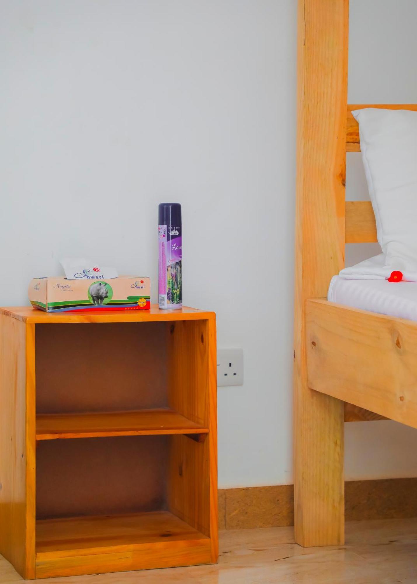 Raha House Bed & Breakfast Нунгви Екстериор снимка
