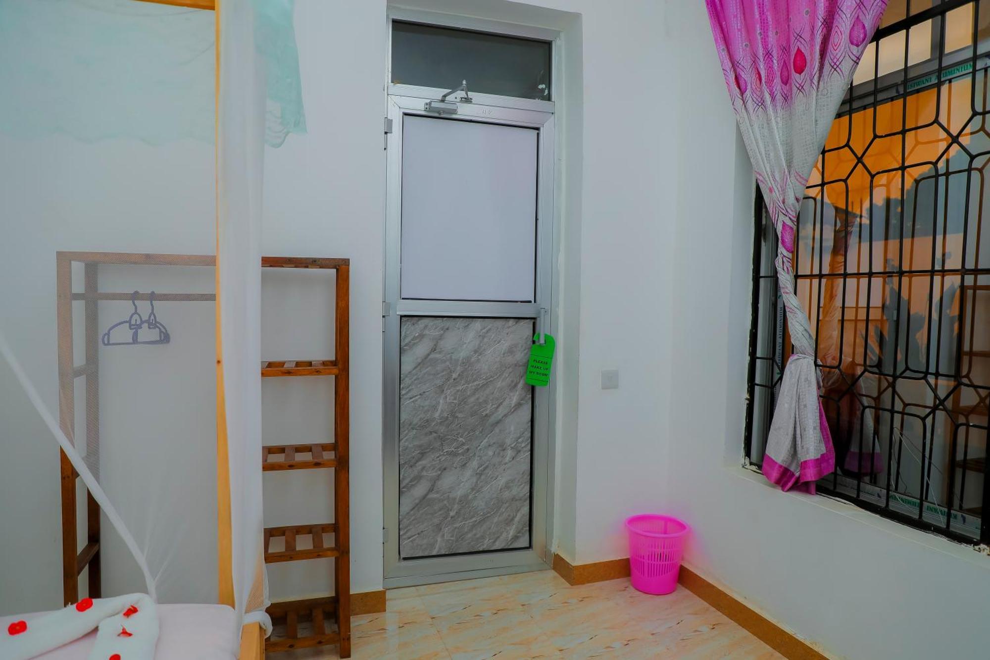 Raha House Bed & Breakfast Нунгви Екстериор снимка